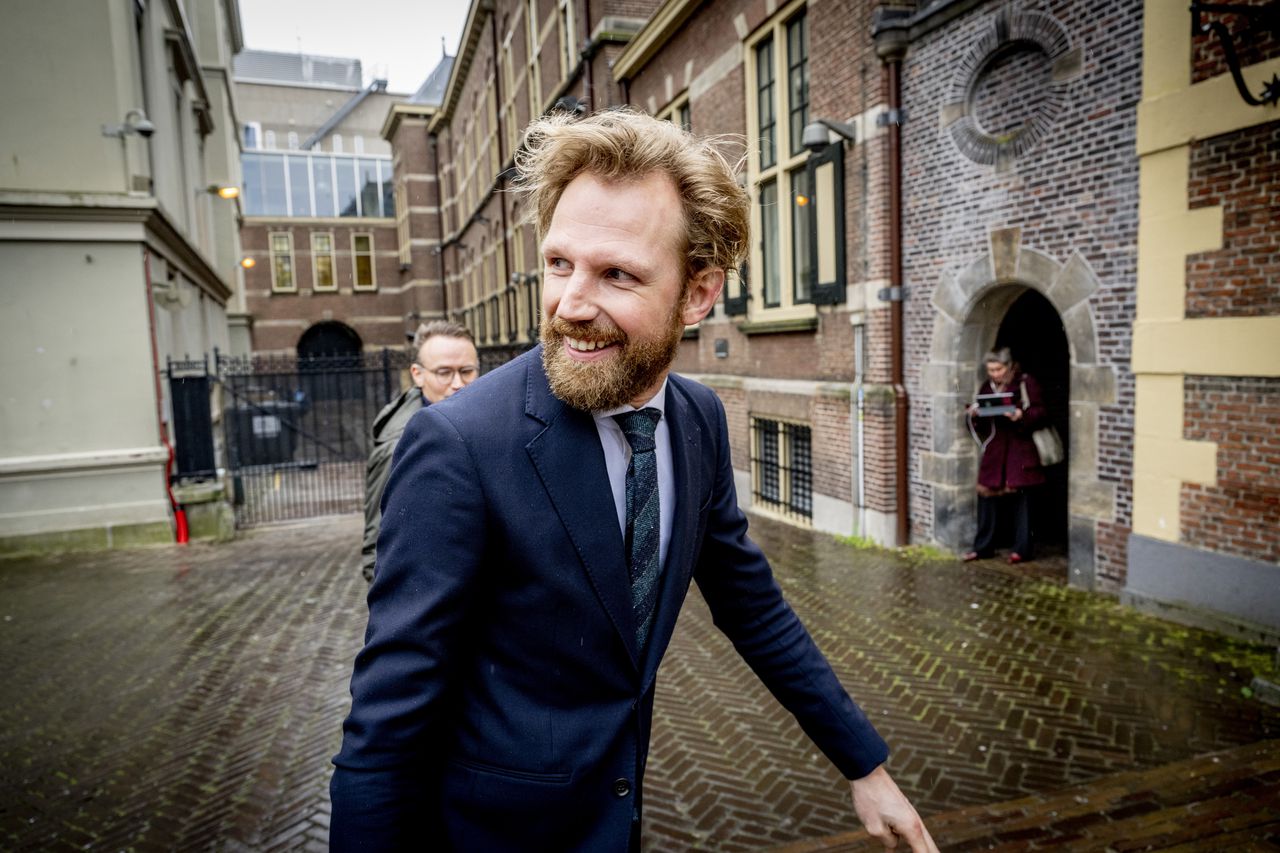 Vooral jonge ambtenaren zouden het mikpunt van minister Wiersma zijn geweest.