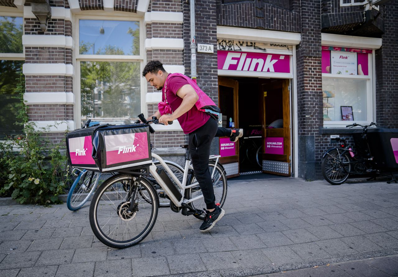 Kinderen onder de 16 jaar oud mochten al geen maaltijden bezorgen, maar straks ook geen flitsboodschappen meer.