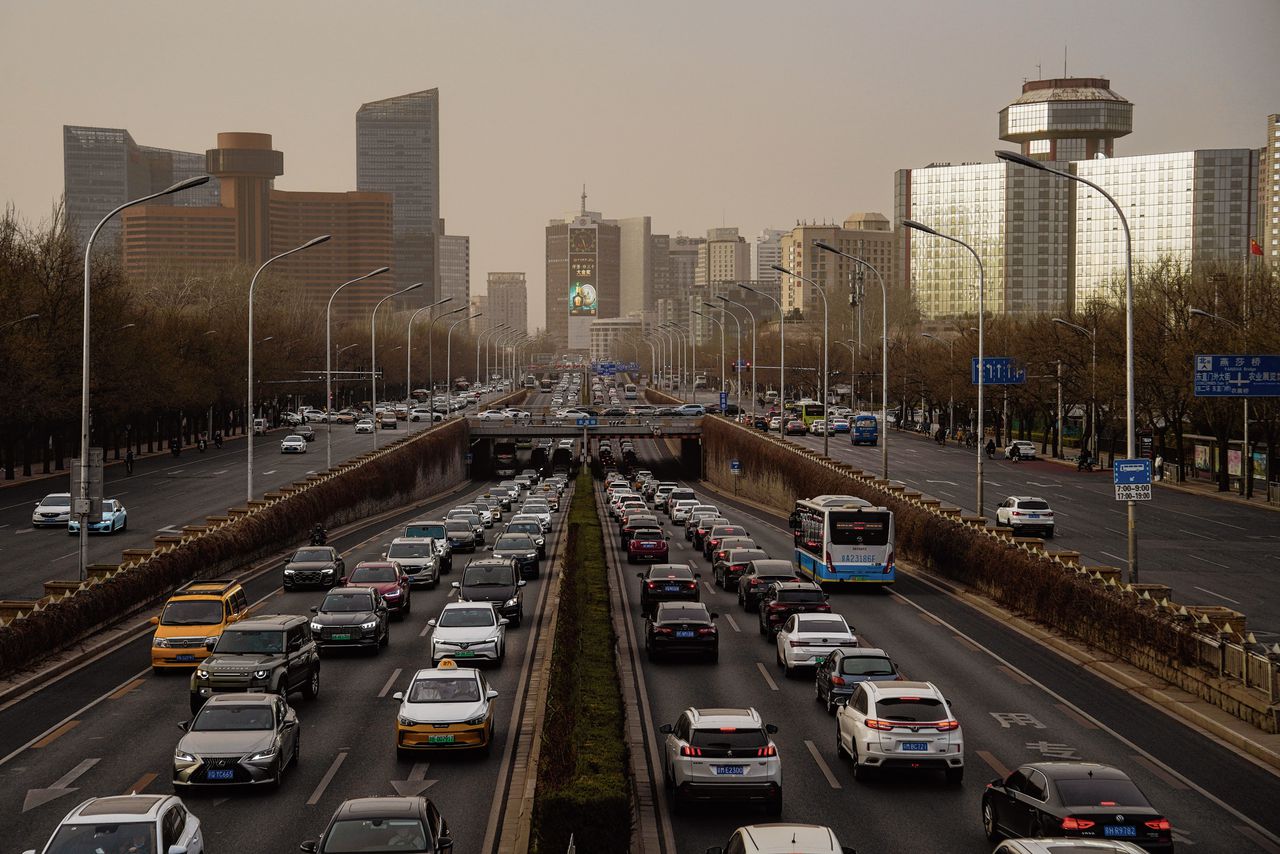 Vervuilde lucht in China. De onderzoekers keken naar fijnstofdeeltjes kleiner dan 2,5 micrometer, die vooral door verbranding ontstaan. Bronnen zijn bijvoorbeeld transport en industrie.