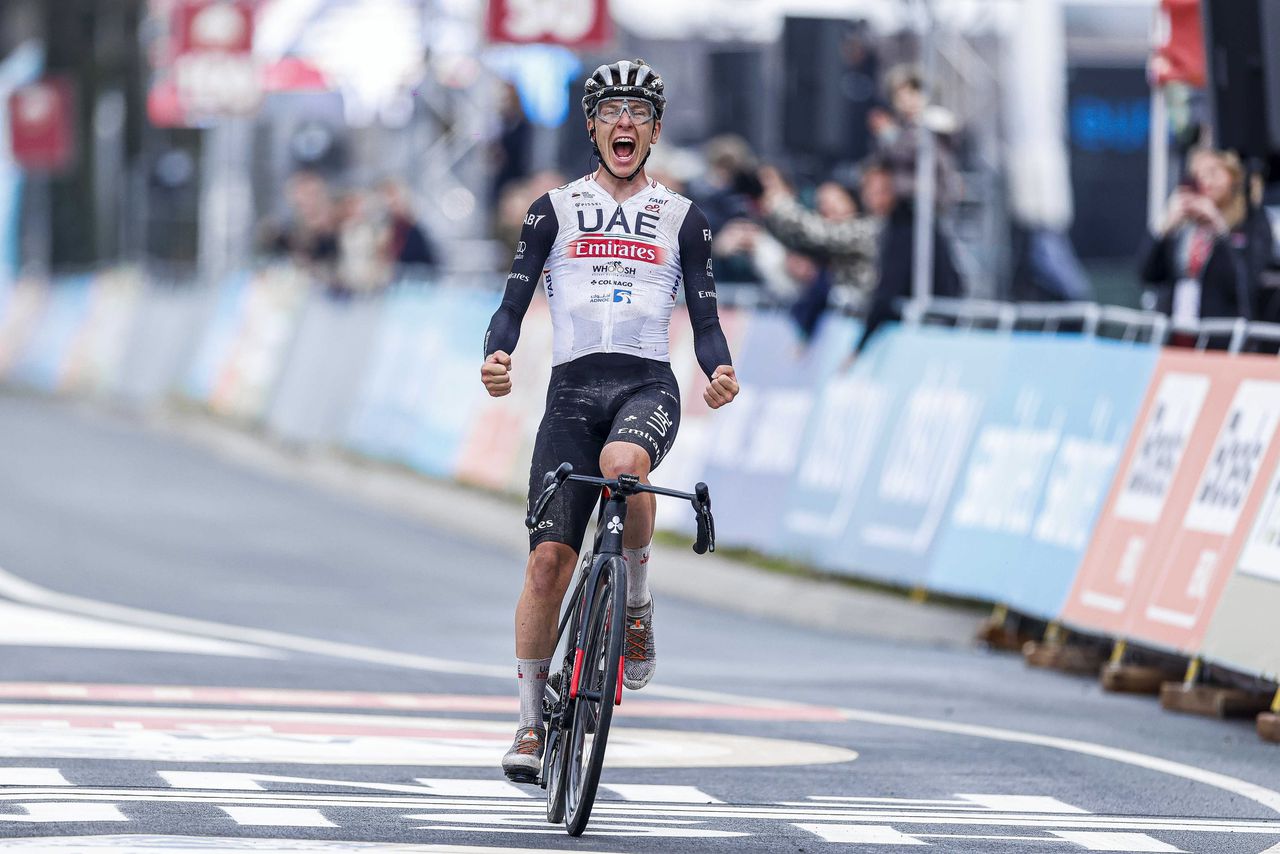 Tadej Pogacar wint de 57ste Amstel Gold Race na een lange solo.