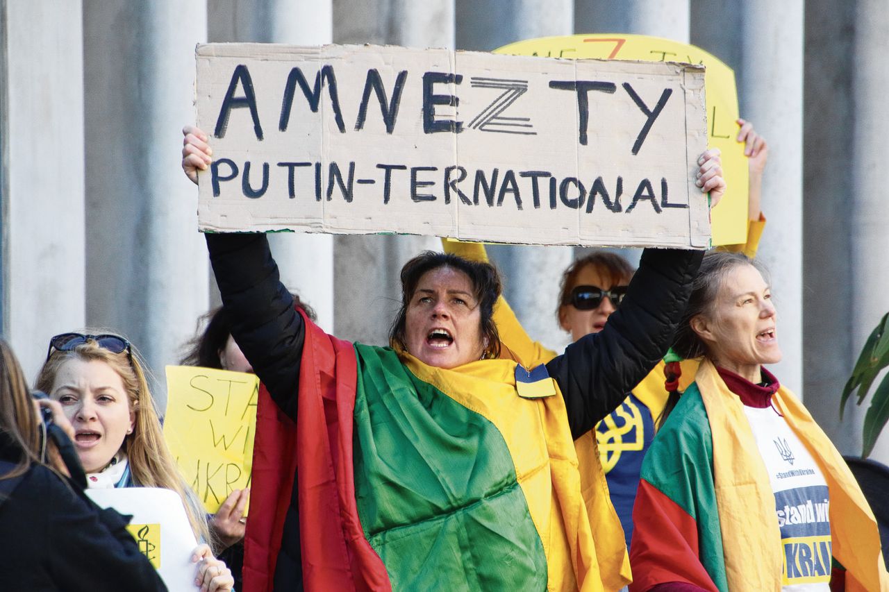 Protest in 2022 in Sydney tegen Amnesty, dat Oekraïne beschuldigde van schending van het oorlogsrecht.