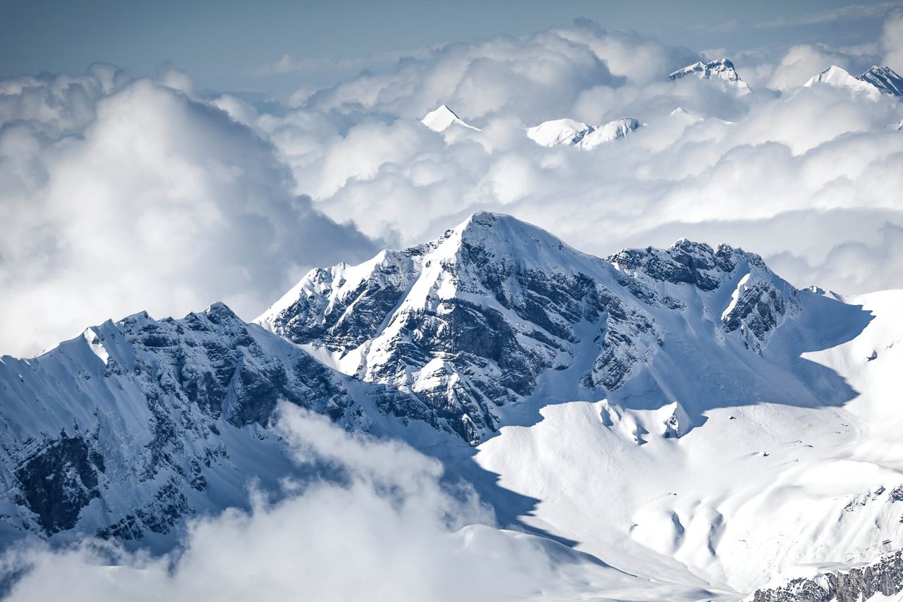 De drie Nederlandse ervaren bergbeklimmers gaven aan dat zij vrijdag een 3754 meter hoge berg in de Zwitserse Alpen gingen beklimmen.