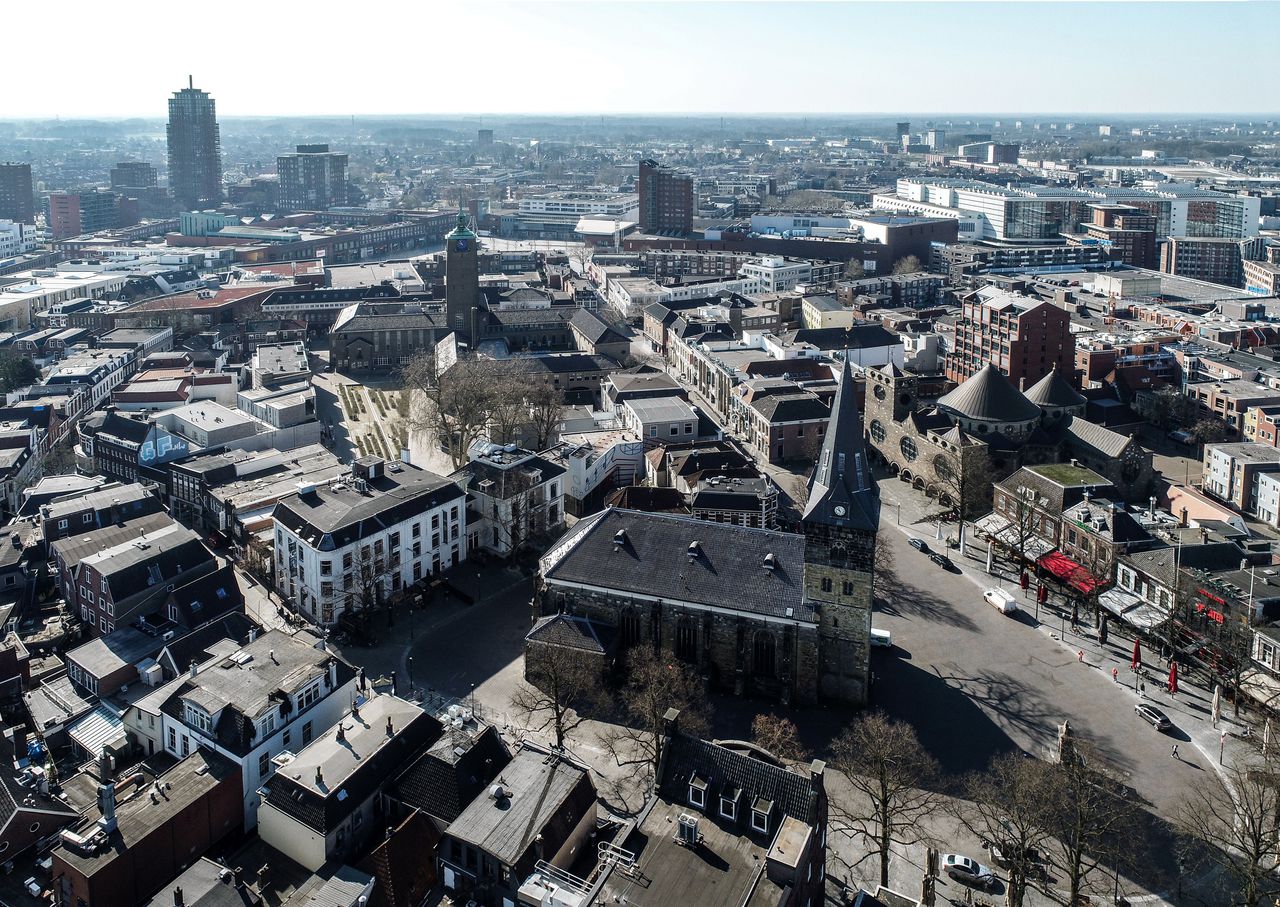 Nog maar vijf jaar geleden sloegen maatschappelijke organisaties in Enschede alarm over het hardvochtige bijstandsbeleid van de stad.