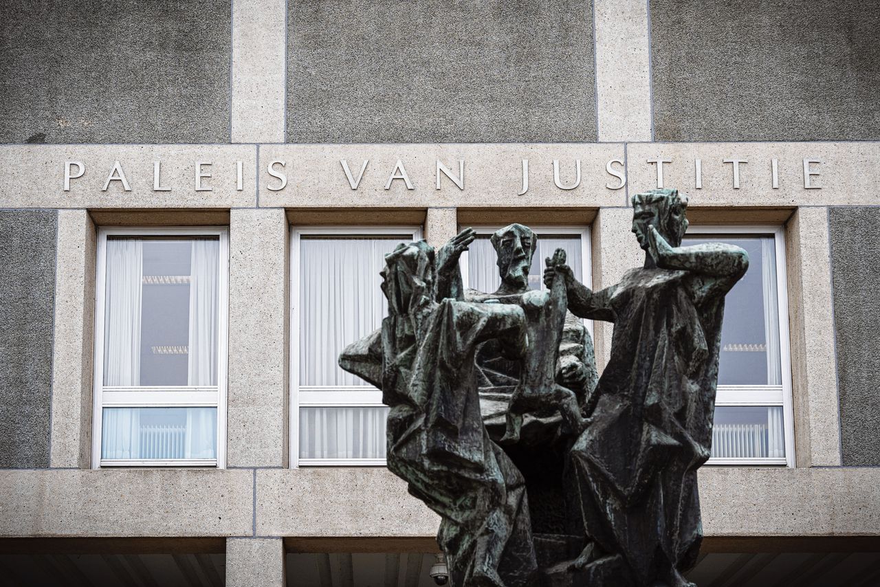 Het Paleis van Justitie in Arnhem, waar de rechtbank Gelderland Berry de R. waarschijnlijkheid ten onrechte een celstraf oplegde.