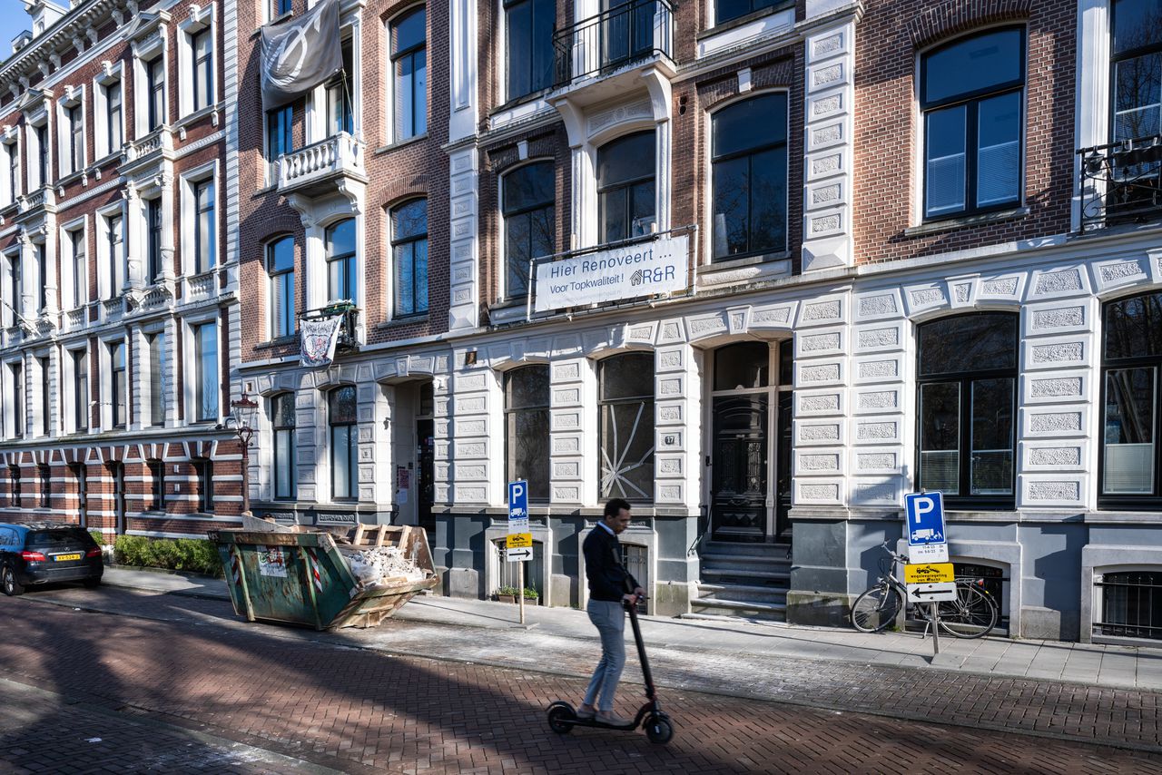 Het pand van de Russische zakenman Arkadi Volozj aan de Vossiusstraat in Amsterdam Zuid.