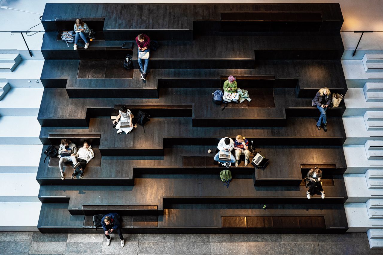 Het Forum in Groningen, waar internationale studenten graag studeren.