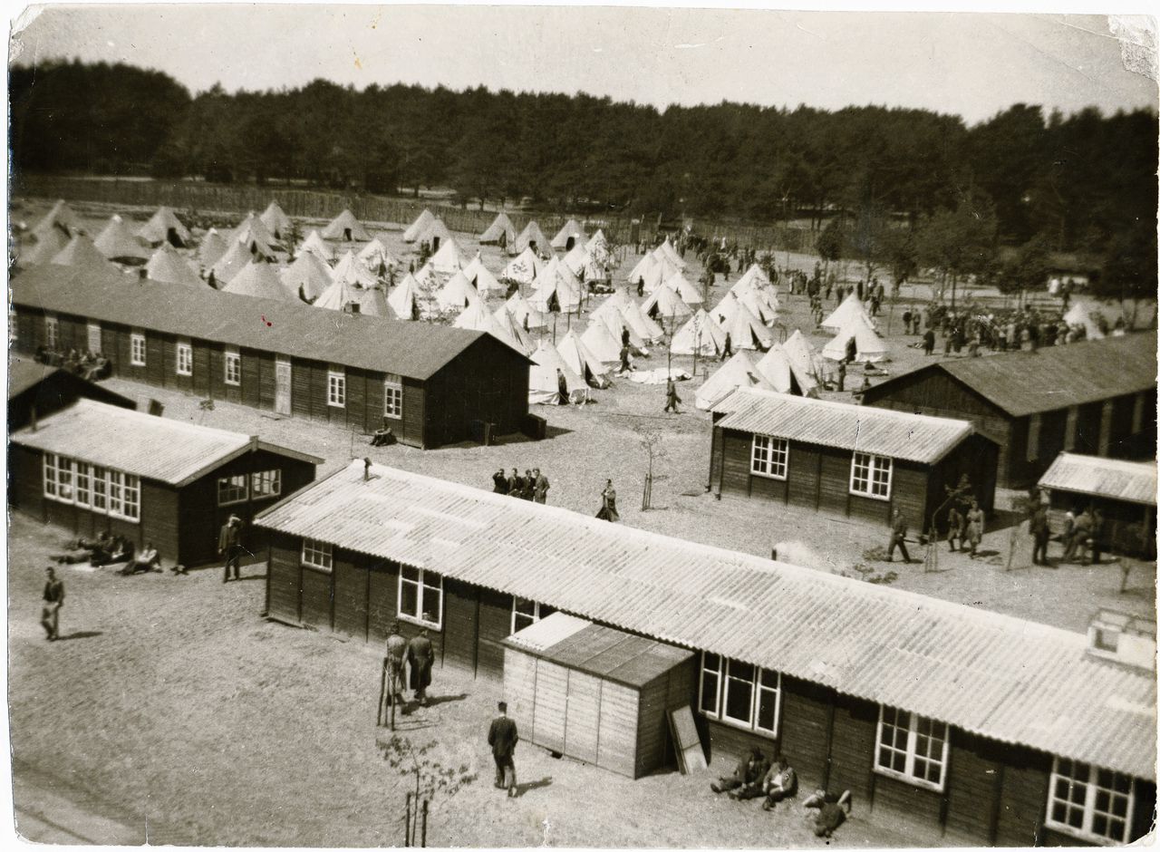 Het justitiële strafkamp Erika bij Ommen, 1943.