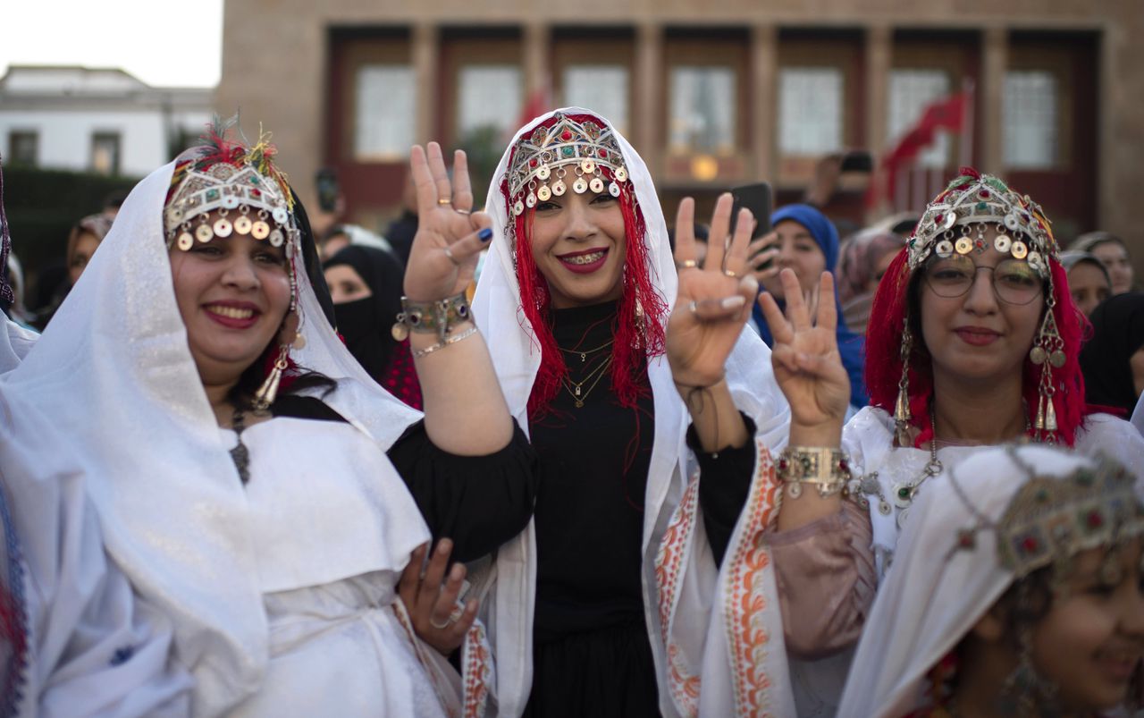 Vrouwen vierden afgelopen januari Amazigh Nieuwjaar nabij het Marokkaanse parlement in de hoofdstad Rabat.