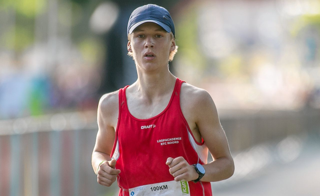 Ultraloper Piet Wiersma op archiefbeeld, tijdens een wedstrijd over 100 kilometer.