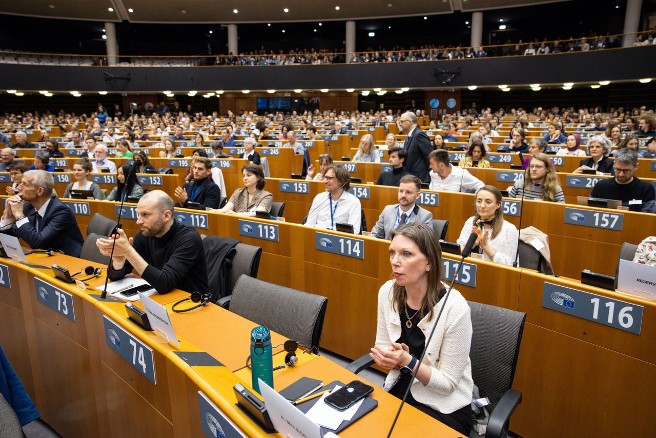 Deelnemers tijdens de openingssessie van Beyond Growth 2023, de conferentie die deze week plaatsvond in Brussel.