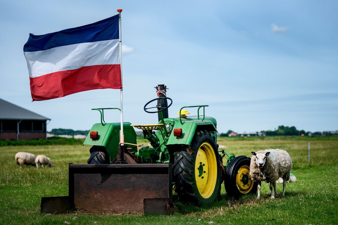 Een groot pakket Europese vergroeningsmaatregelen komt onder druk te staan nu ook in Brussel de angst voor boze boeren toeneemt.