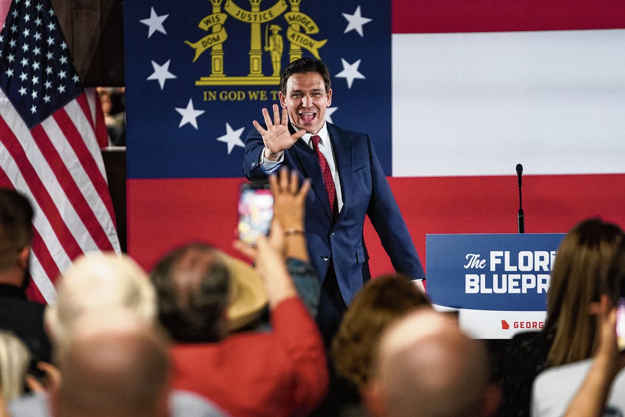 Ron DeSantis tijdens de publiciteitstour voor zijn boek The Courage to be Free. Hij maakte die tour precies langs plekken waar presidentskandidaten vaak komen.