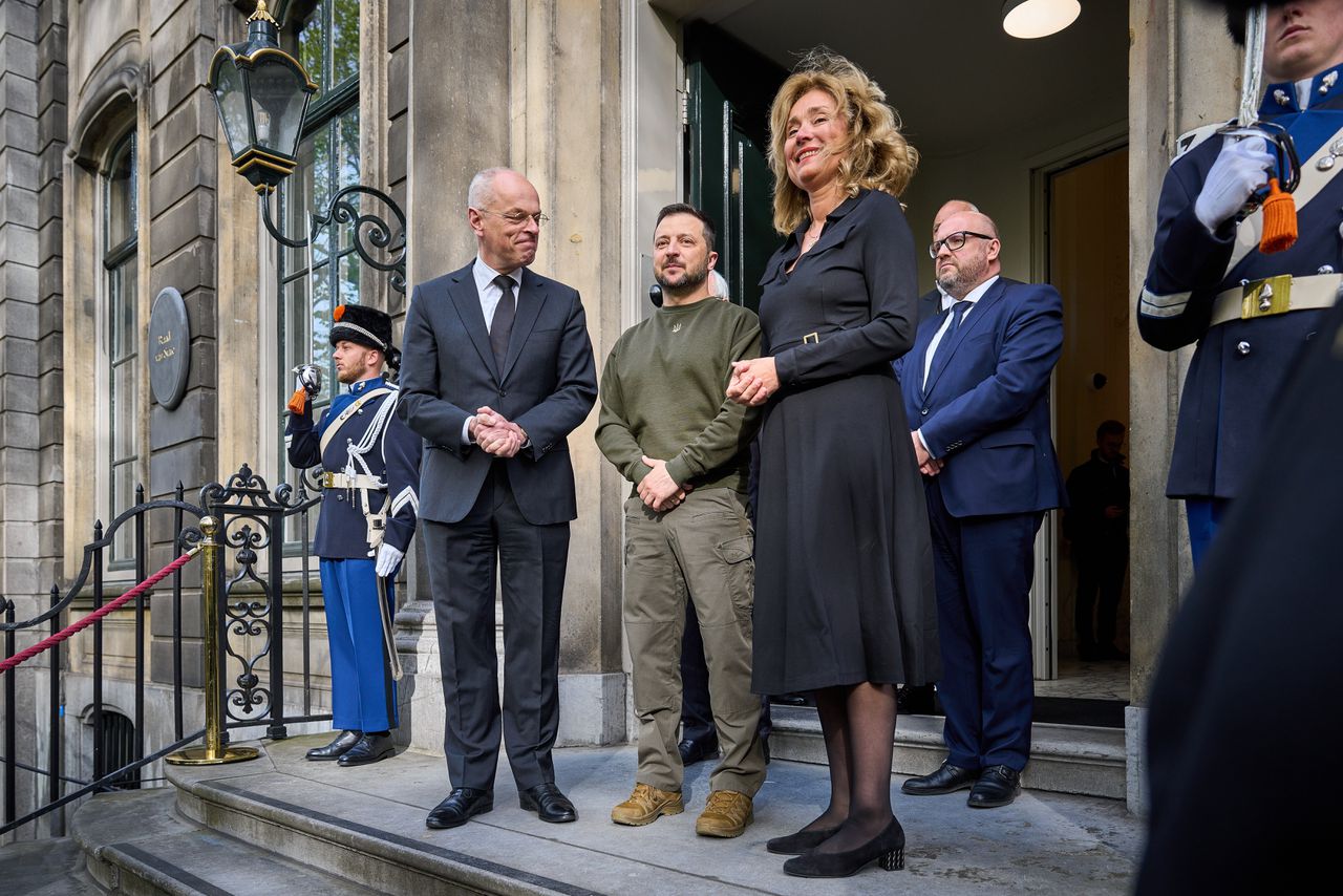 Zelensky ontmoet de voorzitters van de Eerste en Tweede Kamer in Den Haag.