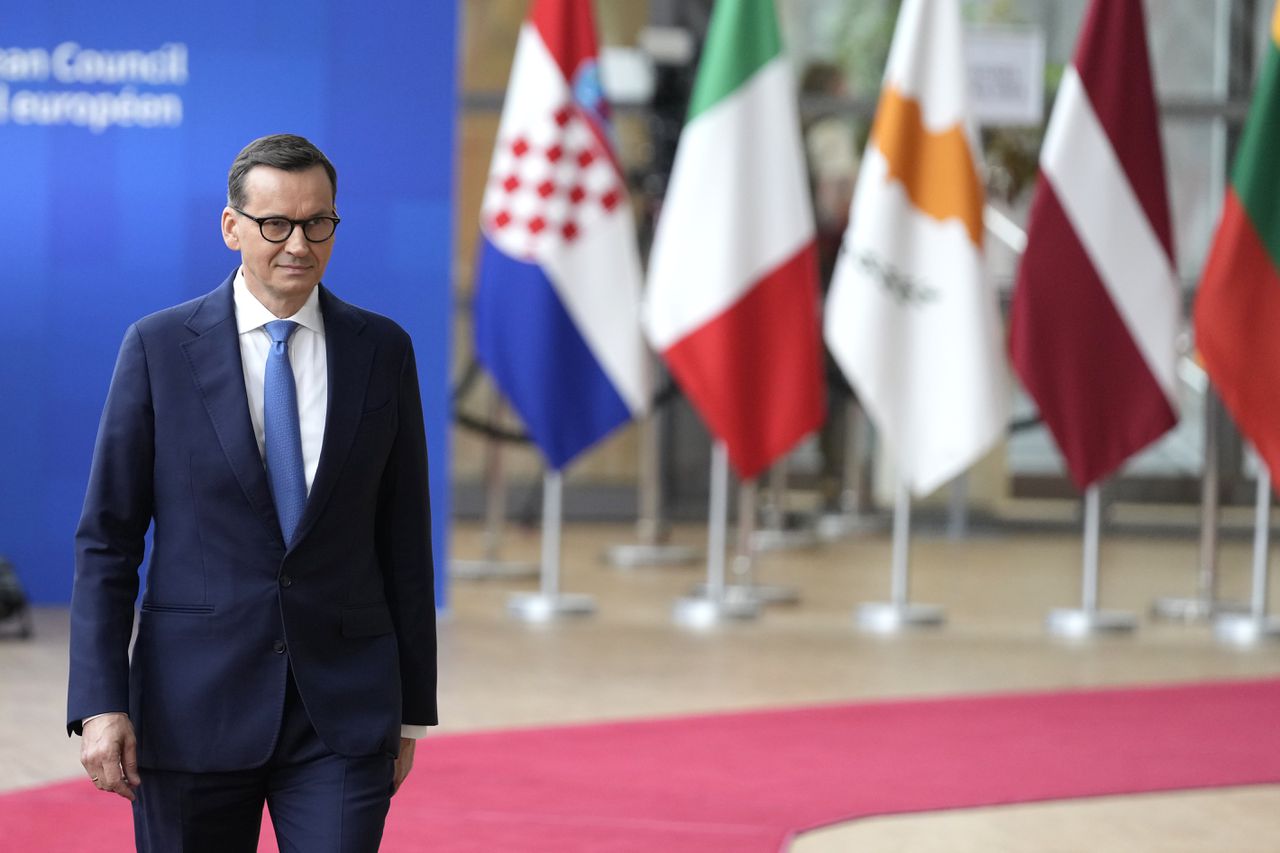 Voorafgaand aan de EU-bijeenkomst stelde de Poolse premier Mateusz Morawiecki dat hij niet van plan is om de regels van de Europese Unie rond migratie te accepteren.