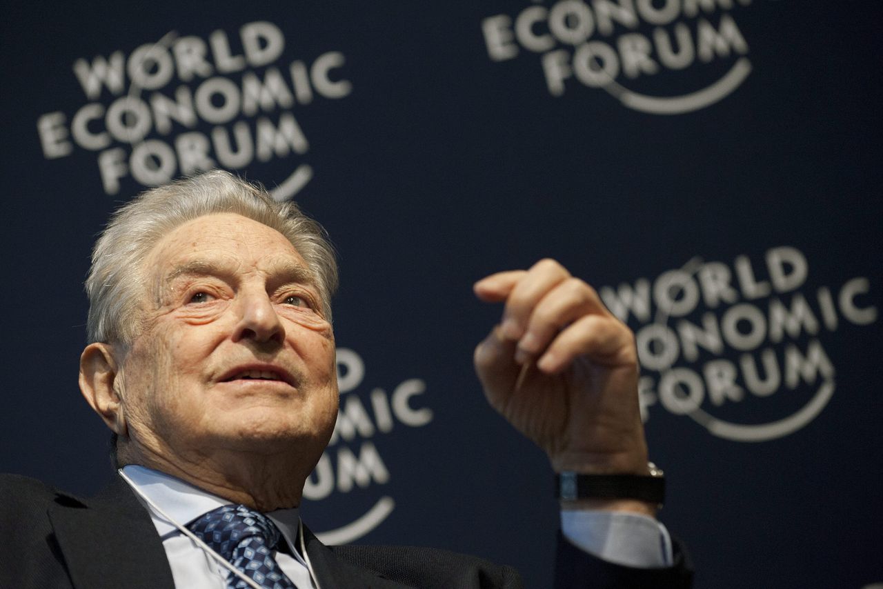 Soros' OSF doneert jaarlijks zo'n 1,5 miljard dollar aan organisaties die opkomen voor mensenrechten, persvrijheid en onderwijs.