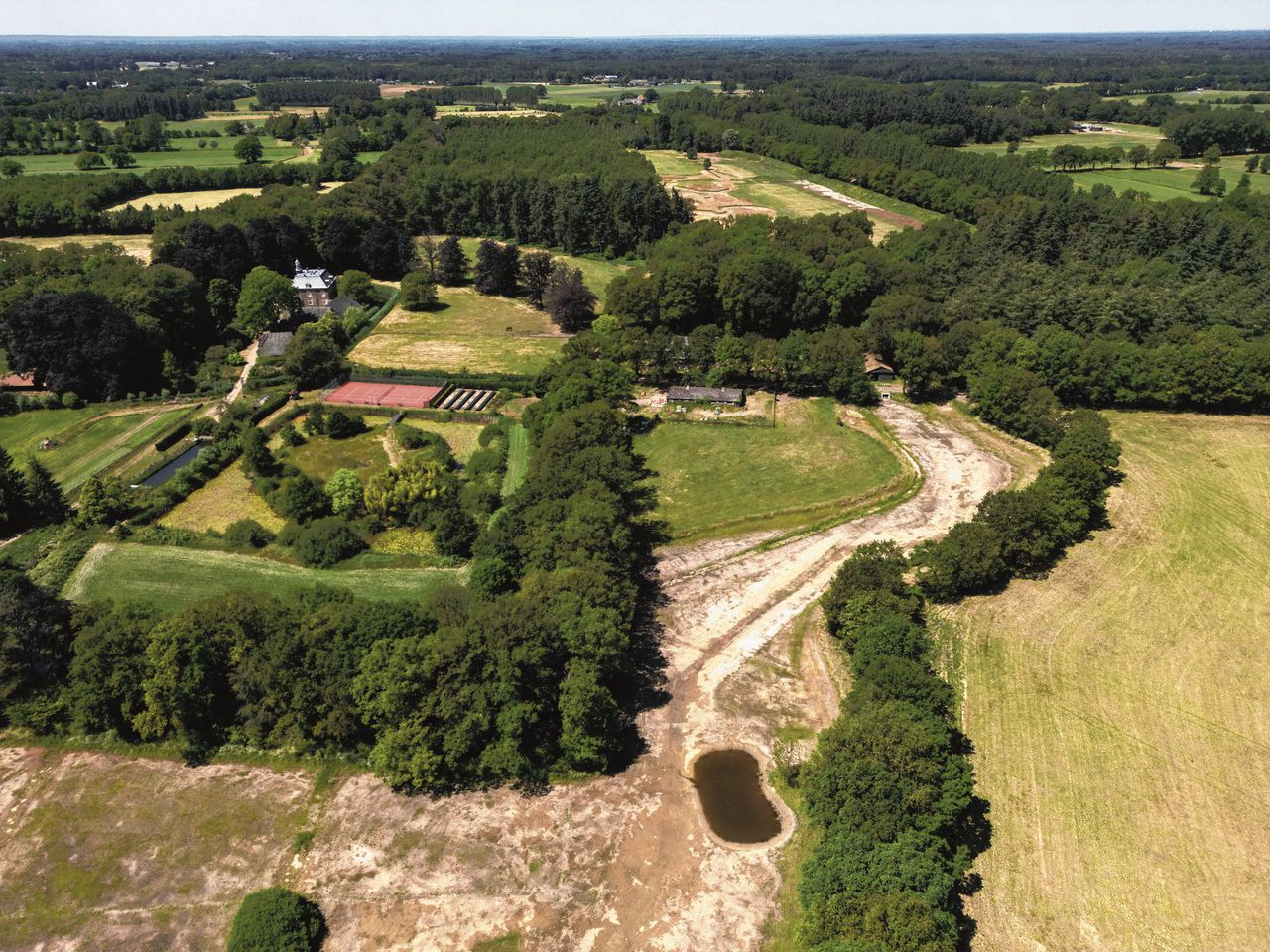 Landgoed ’t Medler in Vorden, de Achterhoek. Hier wordt het landschap aangepast om meer water vast te houden.