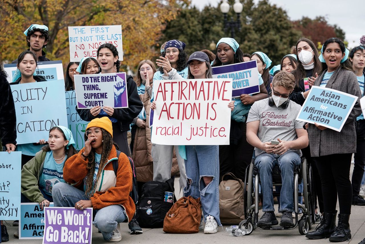 Tegenstanders van de afschaffing van de praktijk van ‘affirmative action’ protesteerden vorig jaar voor het Hooggerechtshof.