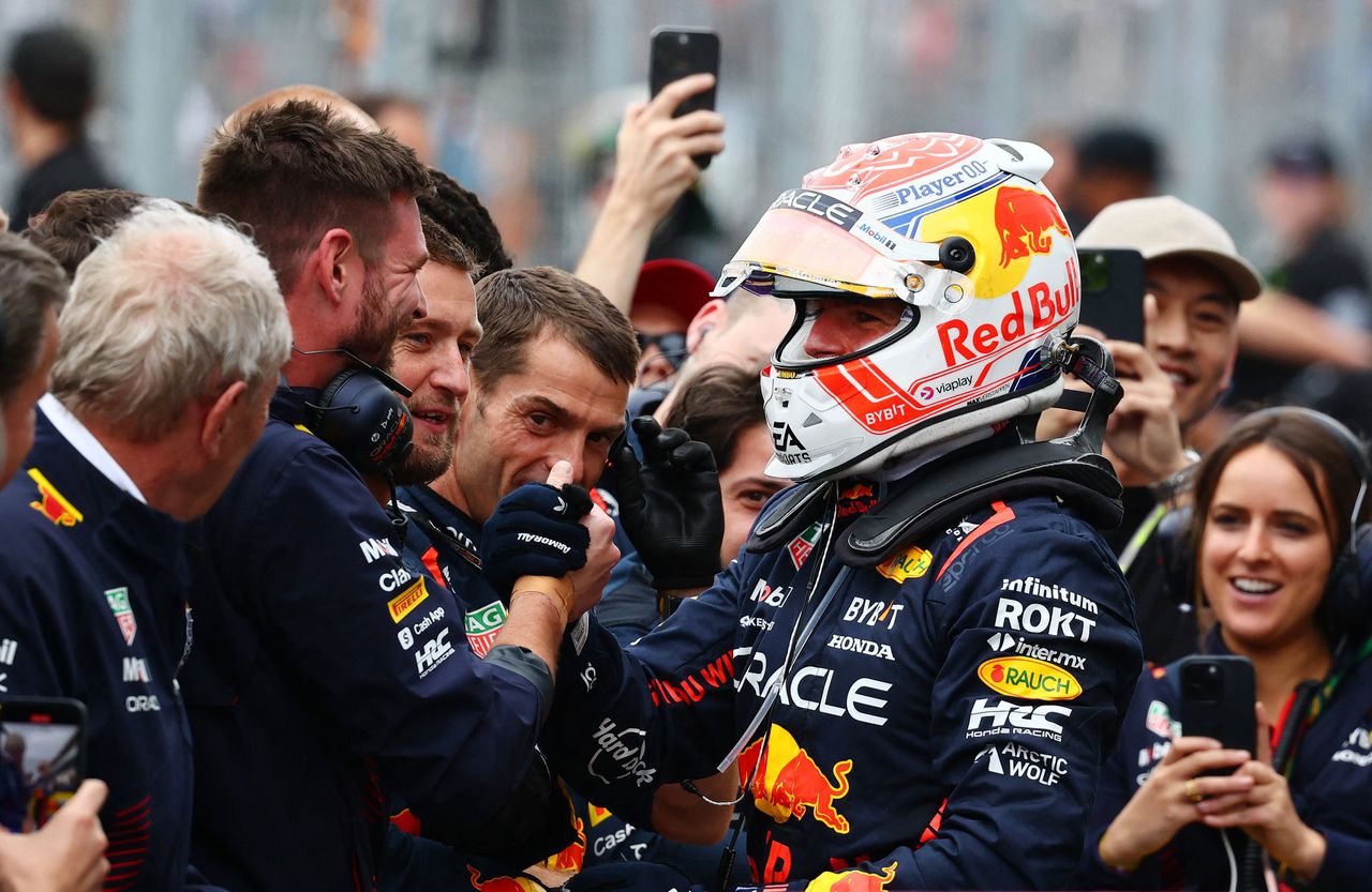 Van start tot finish bleef de jonge Max Verstappen aan kop op het Circuit Gilles Villeneuve in Montreal.