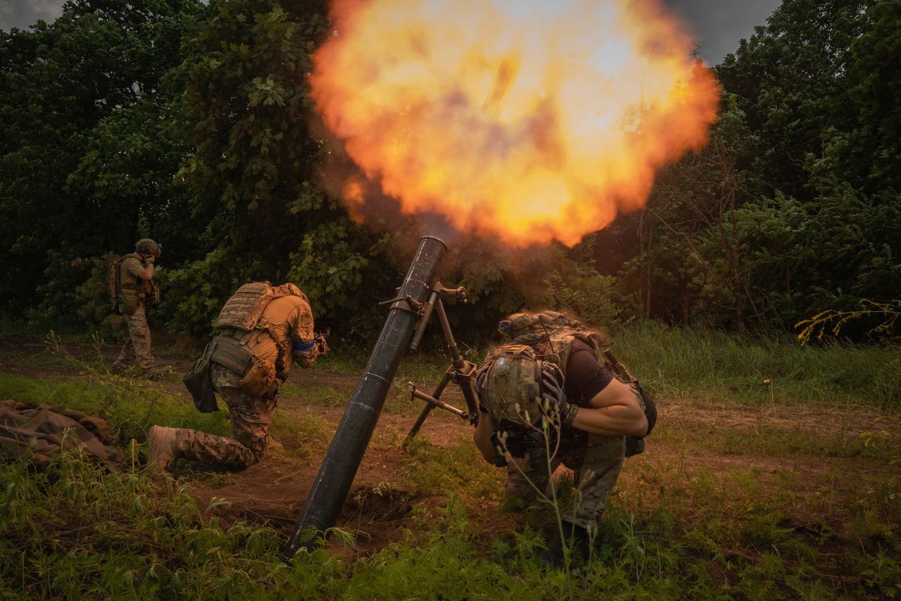 Op verscheidene plaatsen profiteerde het Oekraïense leger zaterdag van de chaos in Rusland voor nieuwe aanvallen, zoals hier bij Zaporidzja.