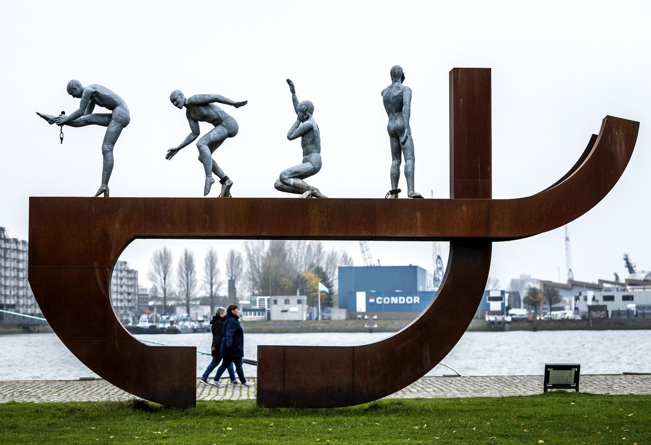 Het Slavernijmonument in Rotterdam.