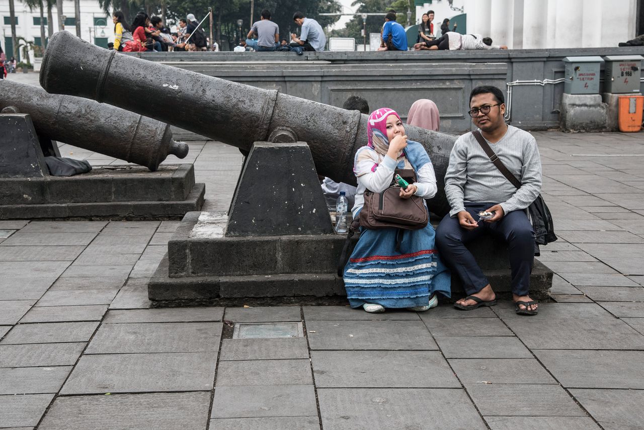 Een VOC-kanon voor het oude bestuursgebouw van Batavia, in Jakarta, Indonesië.
