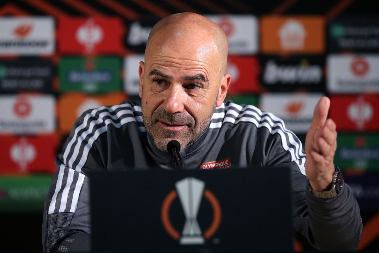 Peter Bosz was de afgelopen jaren als trainer actief bij Olympique Lyon, Bayer Leverkusen en Borussia Dortmund.