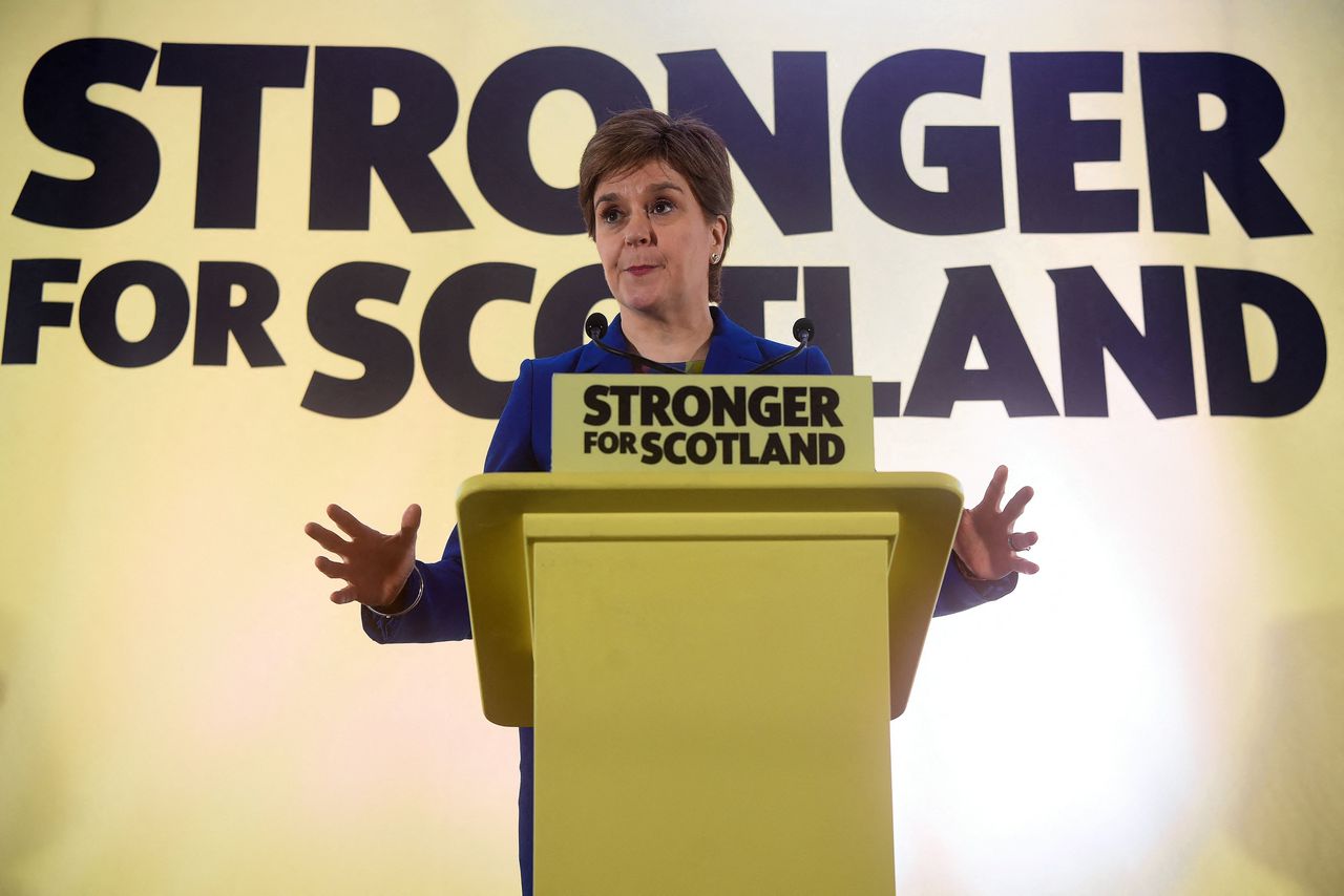 Nicola Sturgeon tijdens een persconferentie als Schots premier in Edinburgh in november 2022.