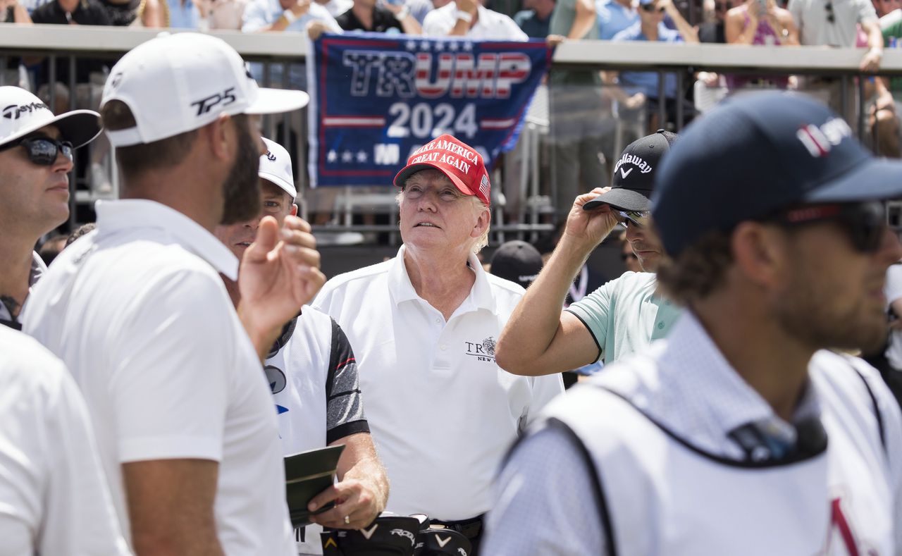 Ex-president Trump tijdens een toernooi op zijn golfclub Bedminster, in juli 2022.