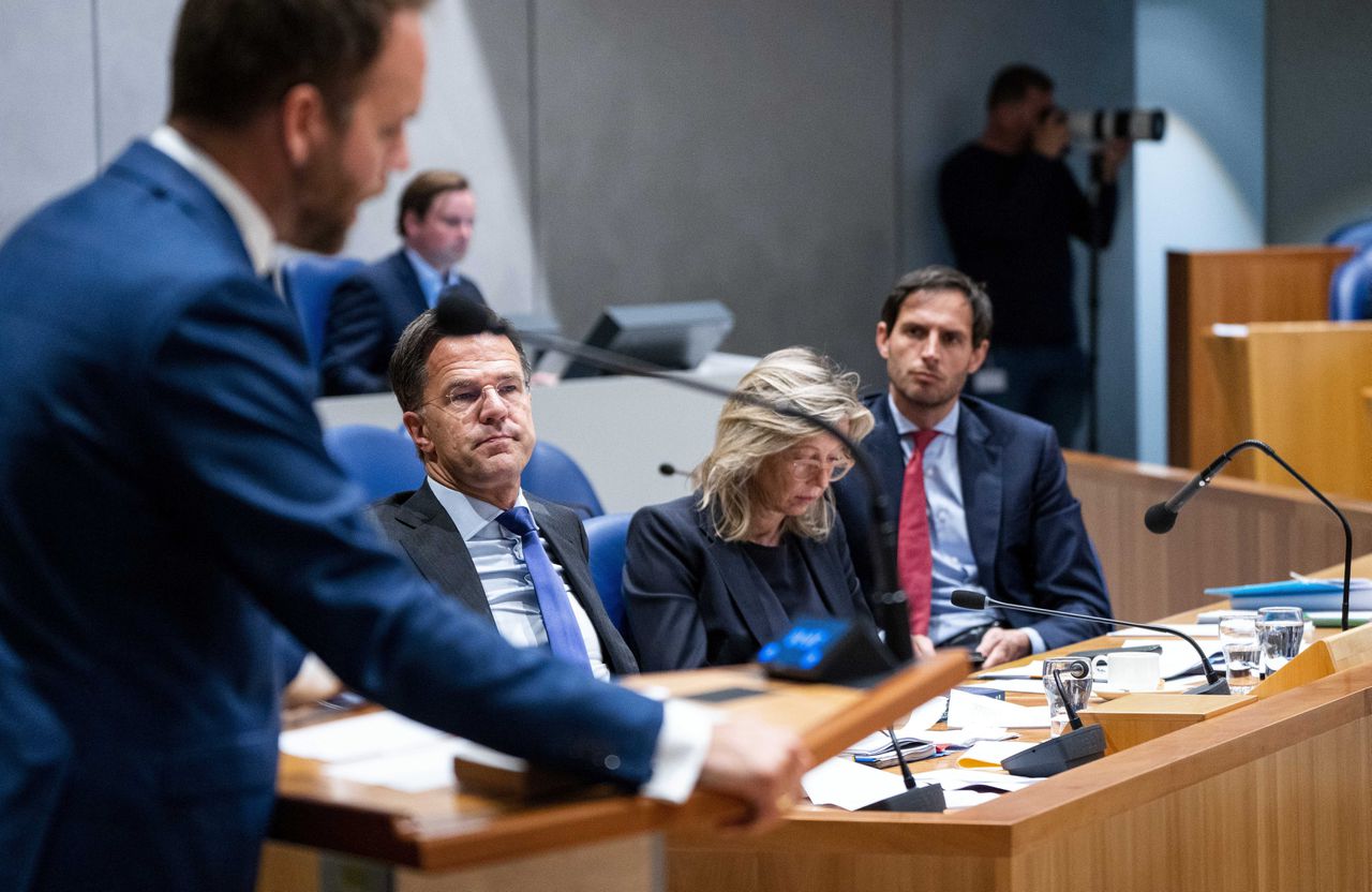 Premier Mark Rutte tijdens het debat in de Tweede Kamer over het onderzoek naar de oorlog in Indonesië.