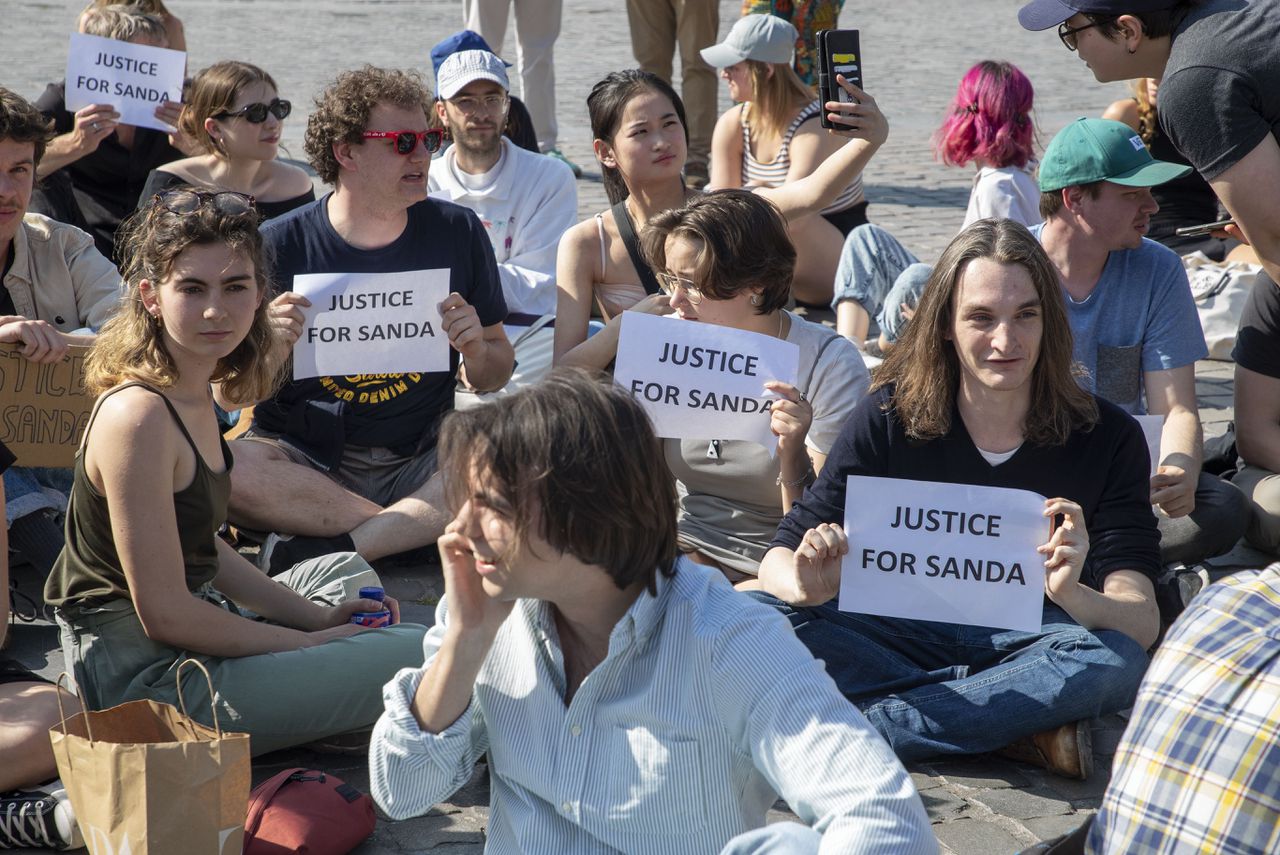 Stil protest op in Leuven, vorige week, tegen het vonnis in de zaak-Reuzegom.