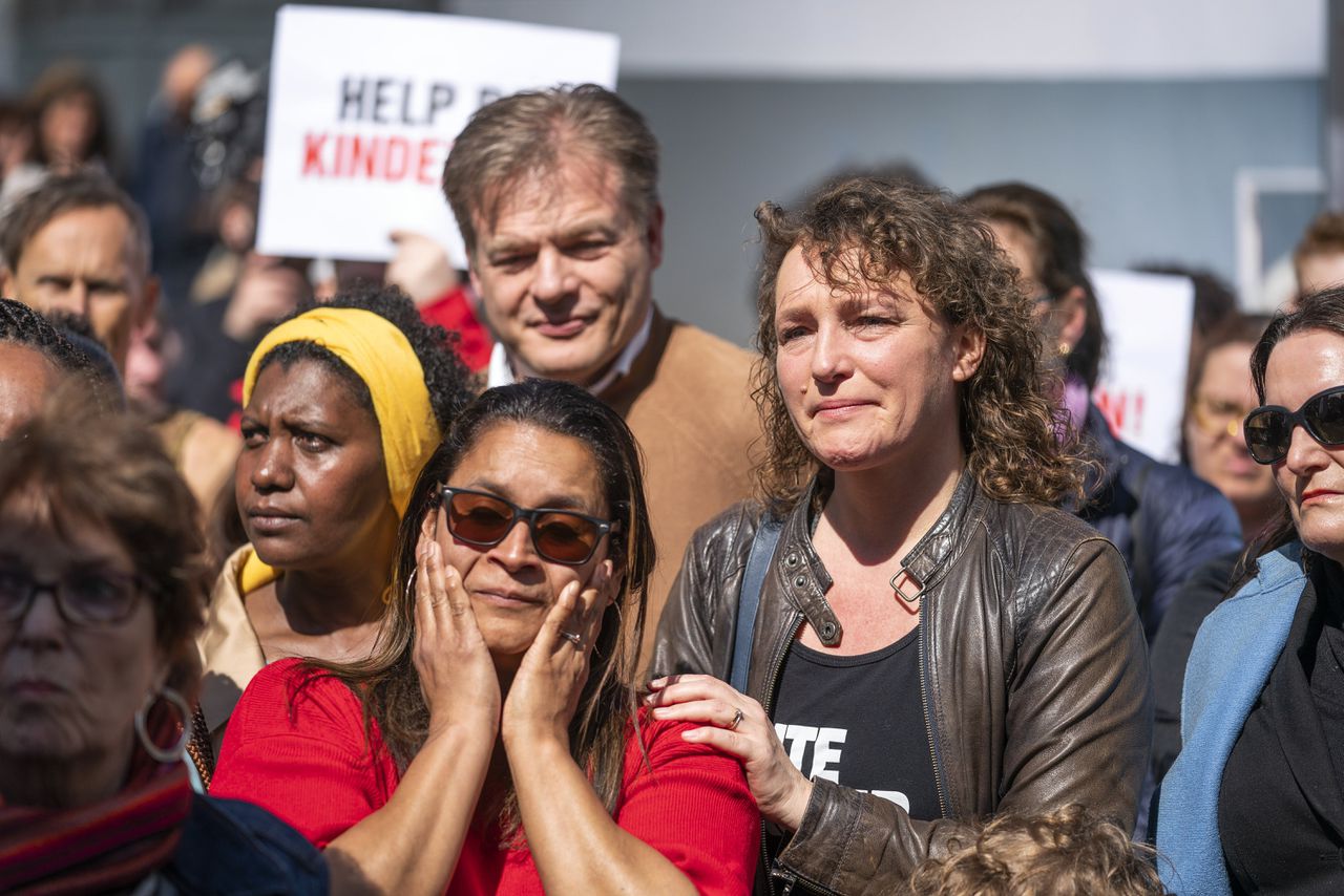 SP-Tweede Kamerlid Renske Leijten tijdens een steunmanifestatie voor toeslagenouders en -kinderen.