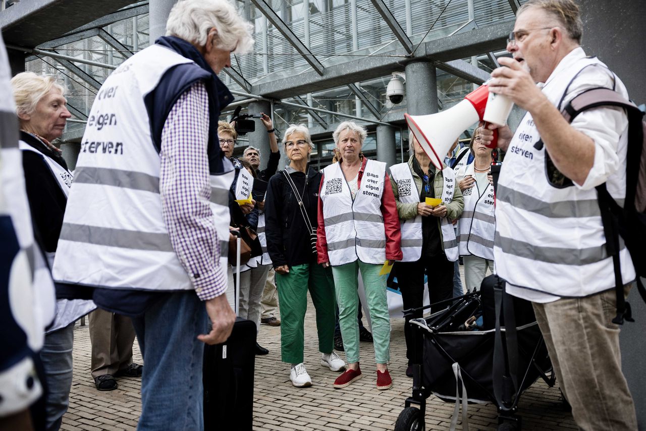 Demonstranten bij de rechtbank Den Bosch twee weken terug, waar de zitting in de zaak van S. plaatsvond.