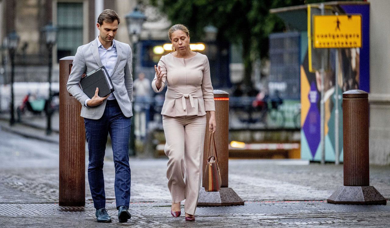 Staatssecretaris Maarten van Ooijen (ChristenUnie) komt afgelopen week met vicepremier Carola Schouten aan bij het ministerie van Algemene Zaken voor de onderhandelingen over migratie.