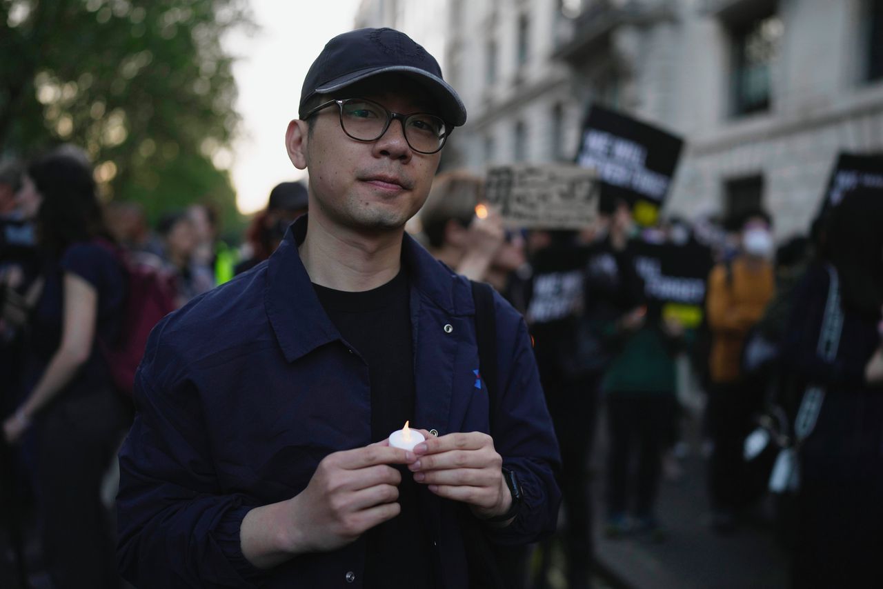 Nathan Law doet ook in ballingschap geregeld mee aan protesten tegen de Chinese overheid.