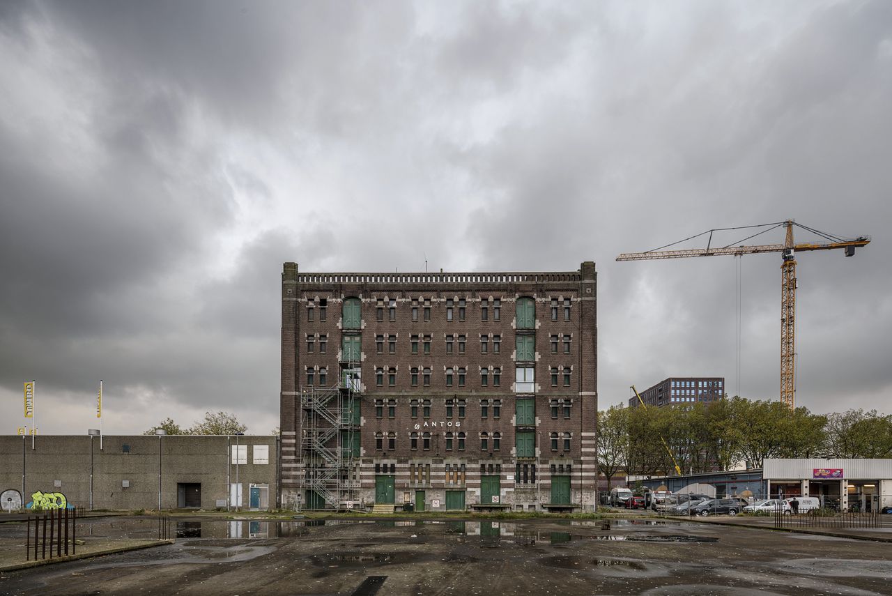 Pakhuis Santos op Katendrecht in Rotterdam, de nieuwe locatie van het Nederlands Fotomuseum.