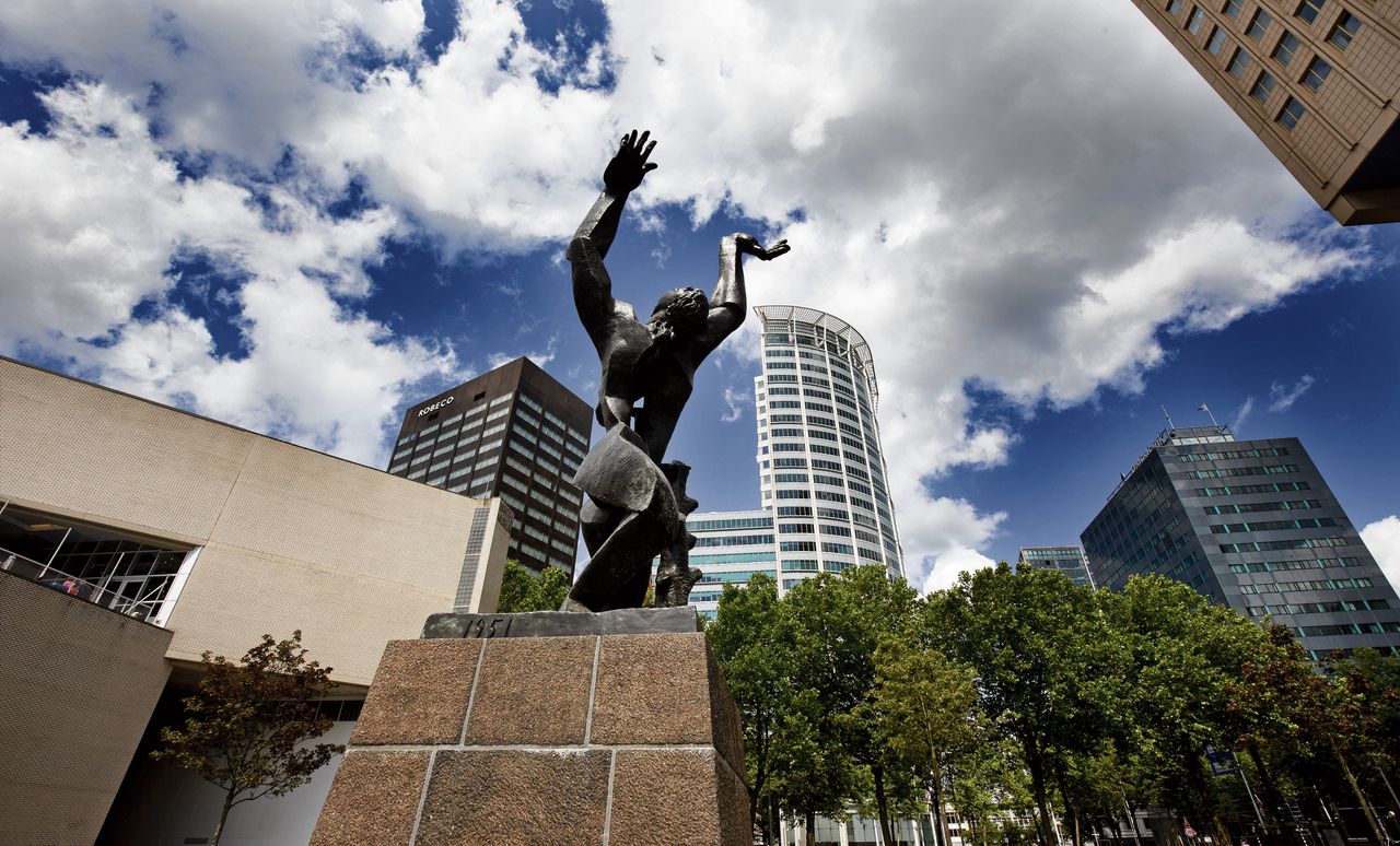 Hoe kan het dat het oorlogsmonument van Zadkine zo omarmd werd?