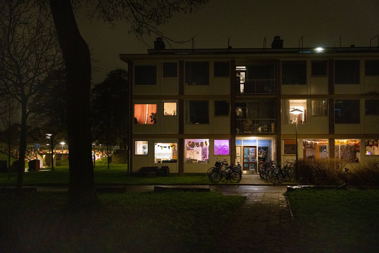 Studentenwoningen bij de Ina Boudier Bakkerlaan in Utrecht. Een kleine groep studenten krijgt komende winter een eenmalige energietoeslag van 400 euro.