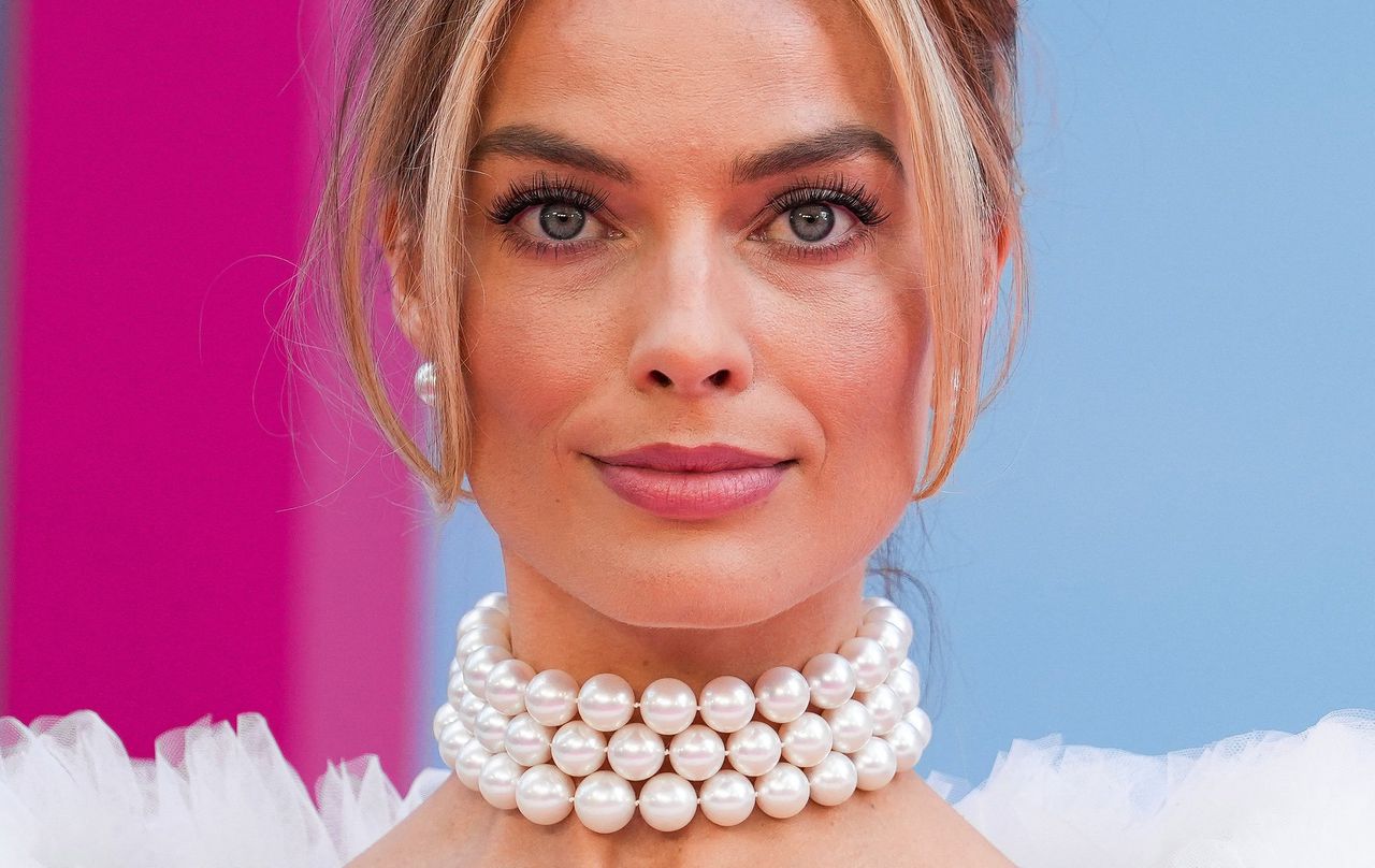 Margot Robbie is een onbevreesd actrice, opgegroeid tussen de haaien