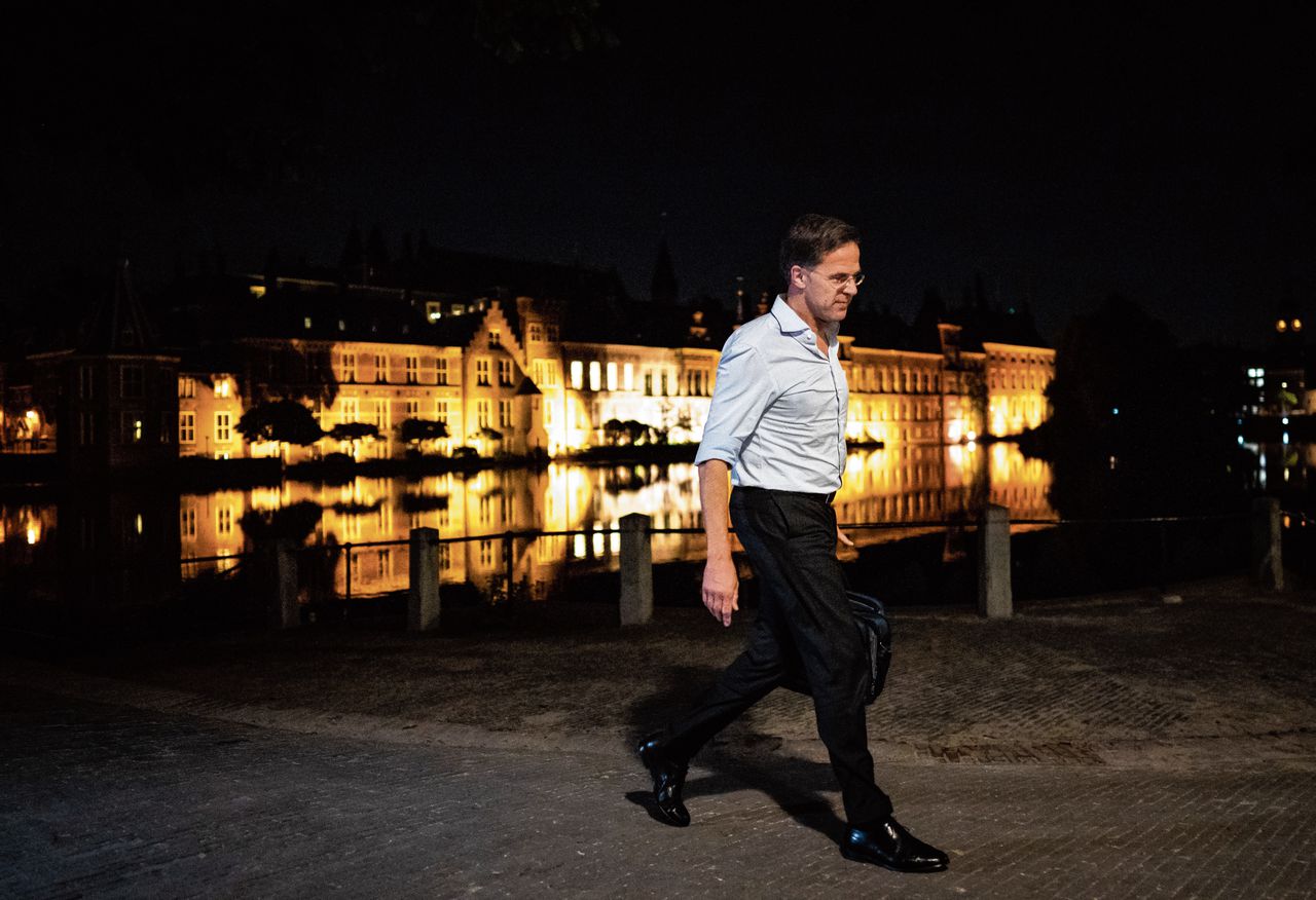 Het was Mark Rutte zelf die deze week een hoofdrol nam in de val van het kabinet.