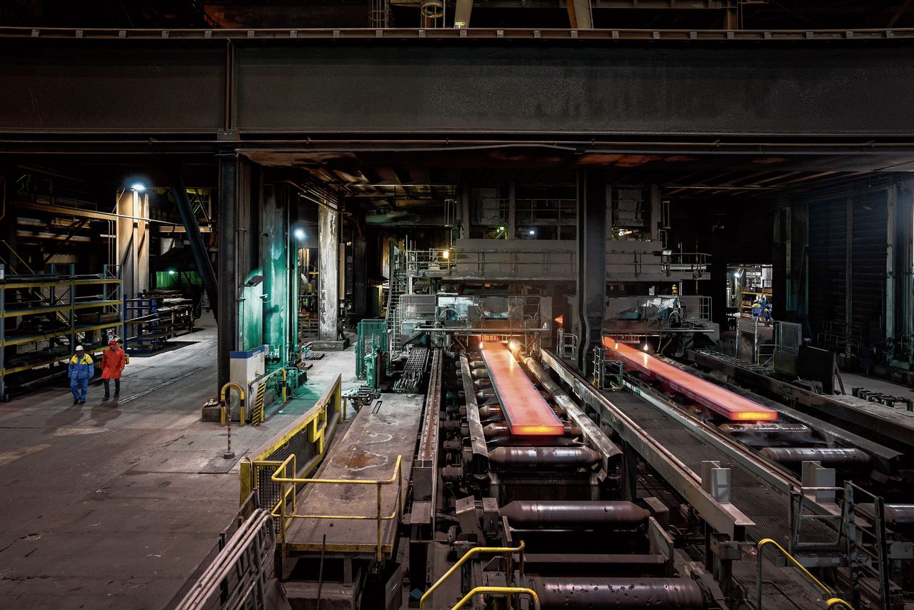 In de oxystaalfabriek van Tata in IJmuiden. Tata gaf deze donderdag duidelijkheid over zijn vergroeningsplannen.