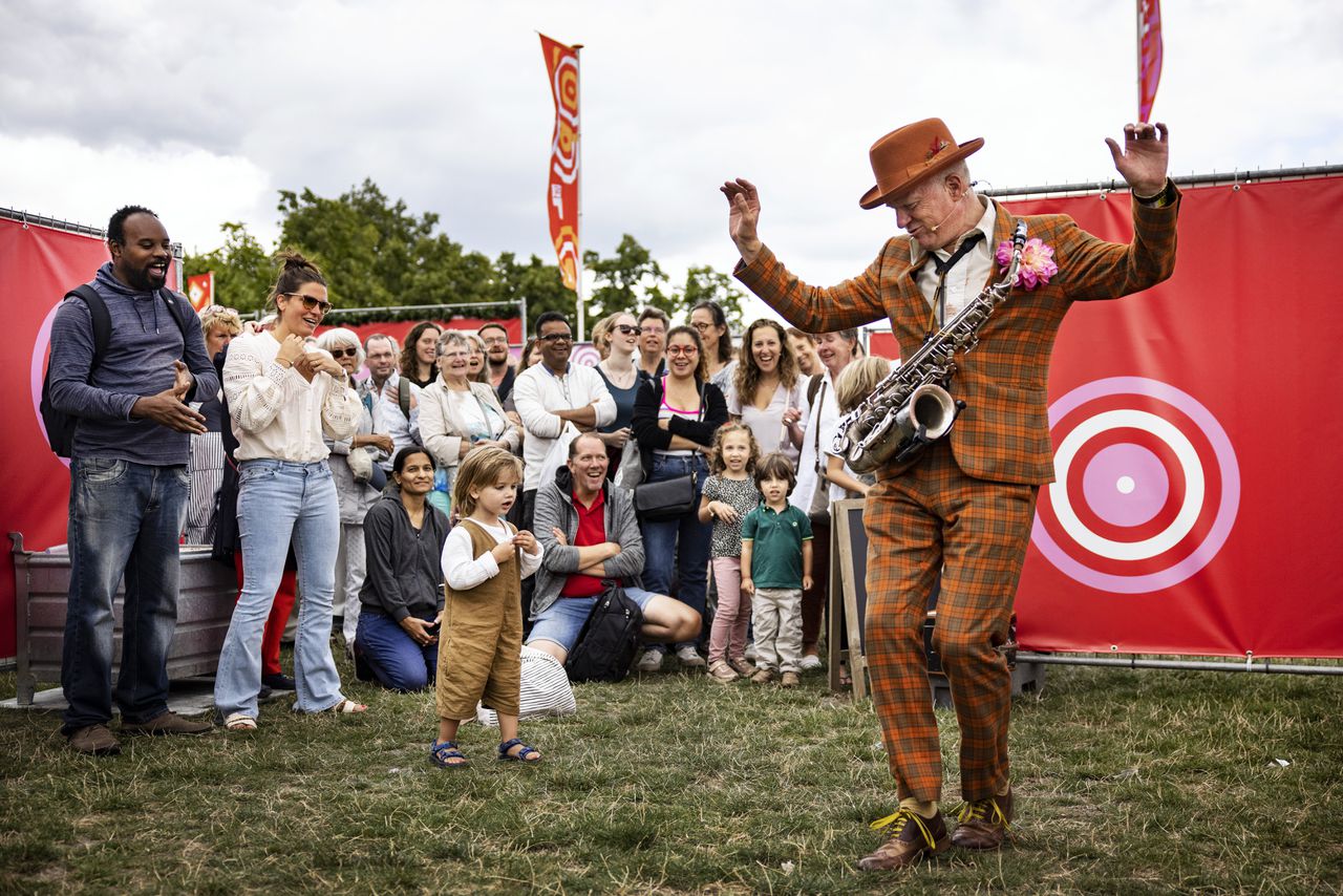 Slampampers tijdens de tweede dag van de Uitmarkt, de nationale start van het culturele seizoen.