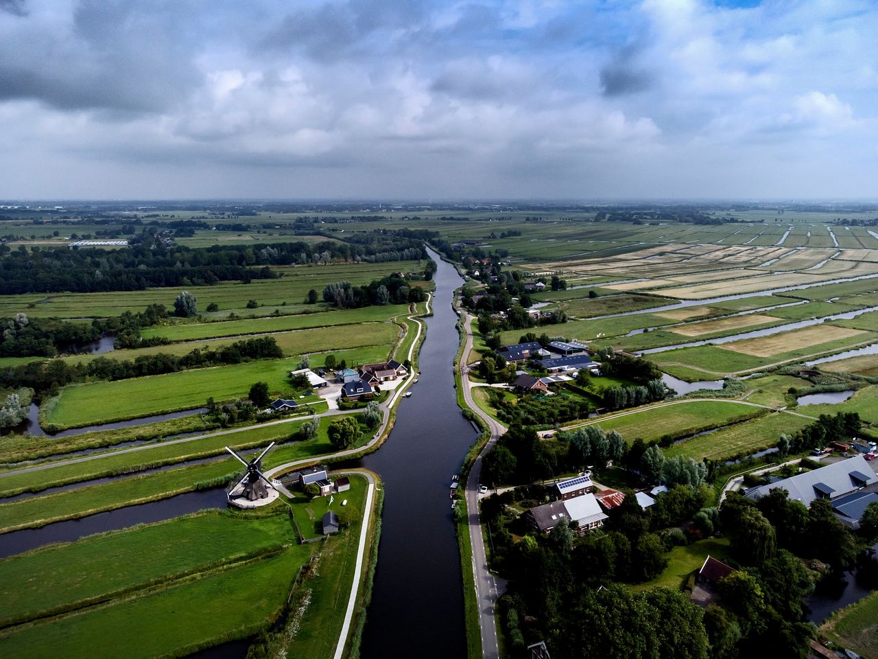 Dijken bij de Woerdense Verlaat moeten provisorisch worden versterkt.