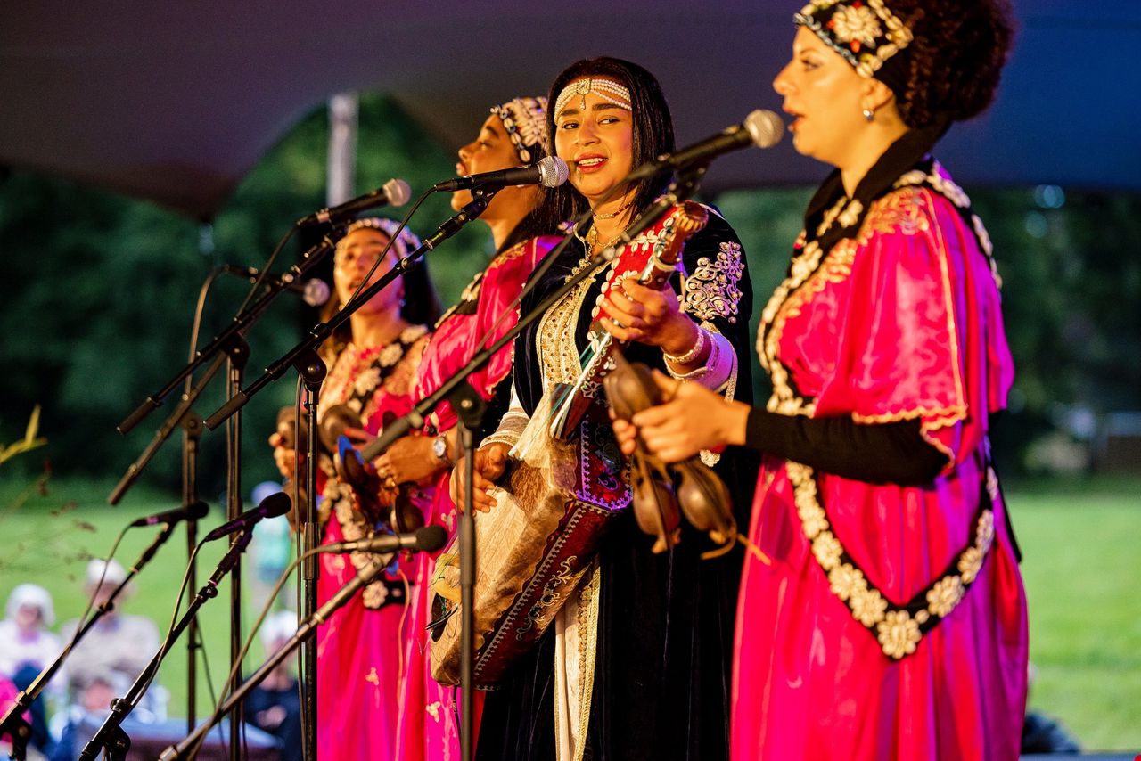 Vrouwengroep Bnat Timbouktou kreeg het publiek ondanks de kou in extase op klassiek festival Wonderfeel.