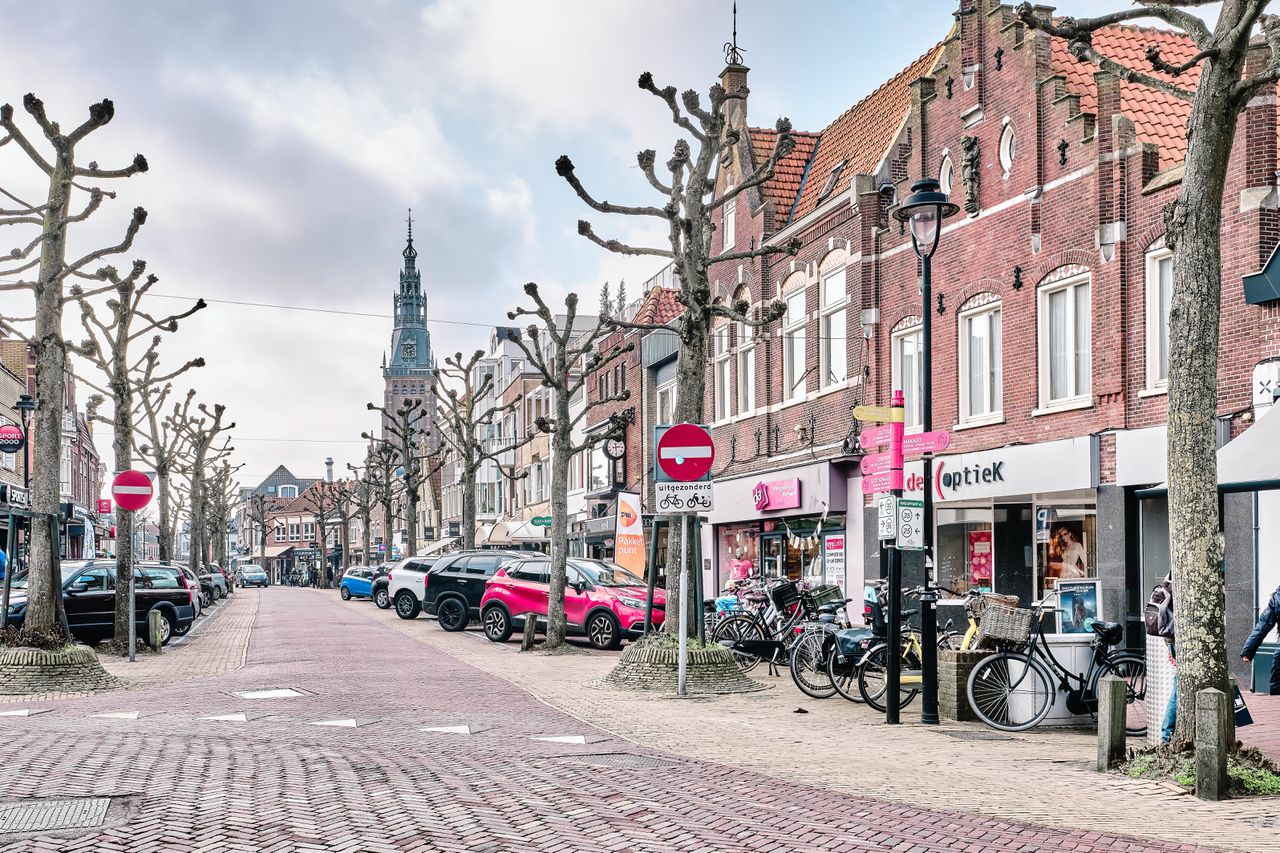 Een straat in het centrum van de Noord-Hollandse plaats Schagen.