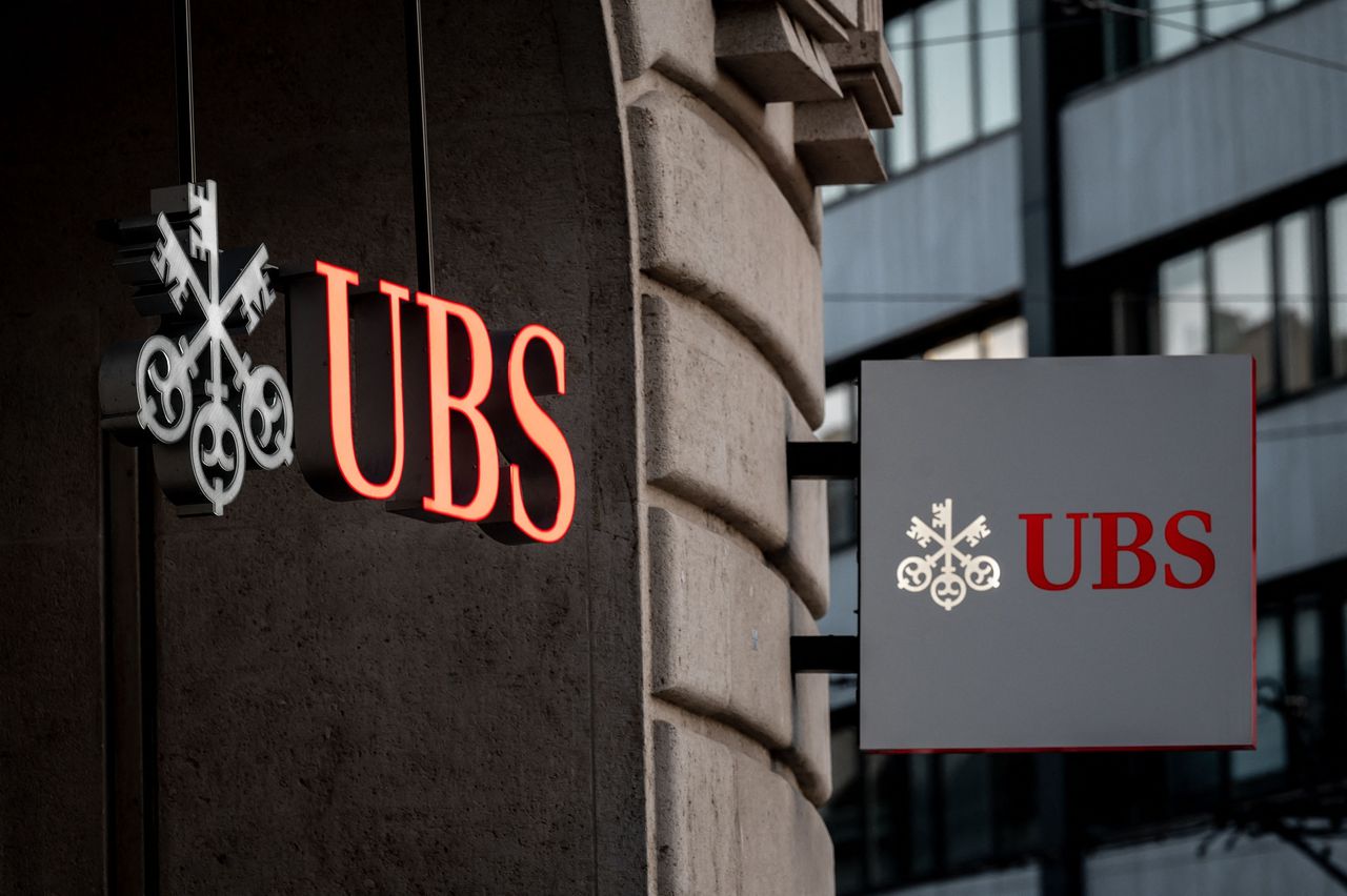 UBS nam Credit Suisse in maart over voor 3 miljard euro.