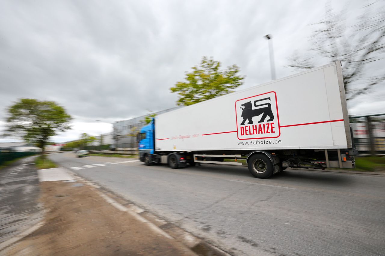 Transport voor Delhaize, de grootste Belgische keten van Ahold Delhaize.