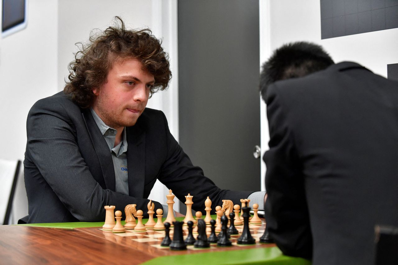 Hans Niemann zegt blij te zijn dat hij Carlsen weer aan het schaakbord zal treffen in plaats van in de rechtszaal.