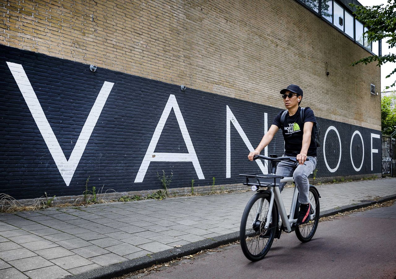 Na het failliet van VanMoof konden reparaties niet worden uitgevoerd en reeds betaalde fietsen werden niet geleverd.