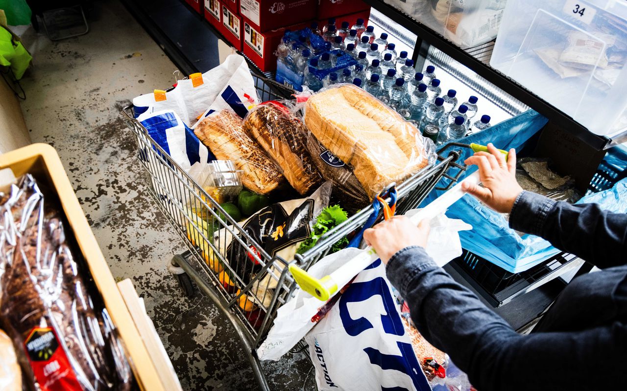 Een voedselbank in de Hoeksche Waard. Het CPB verwacht dat de armoede in Nederland, bij ongewijzigd beleid, zal toenemen tot bijna één miljoen Nederlanders.