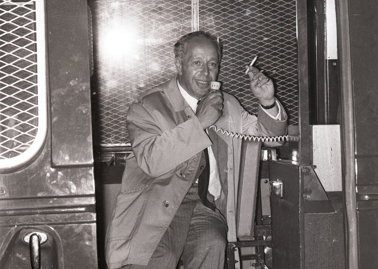 Rector magnificus Guus Belinfante tijdens de bezetting van het Maagdenhuis in 1969.